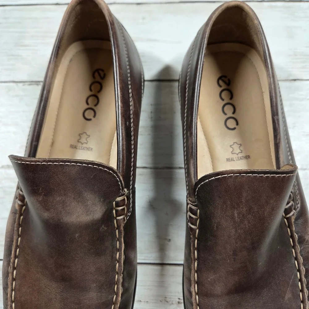 ECCO Classic Moc 2.0 Driving Loafer Mens 44 Brown Leather Slip On 570904-01072